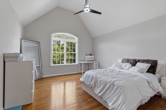 2205 Oakleigh Dr, Murfreesboro, TN 37129