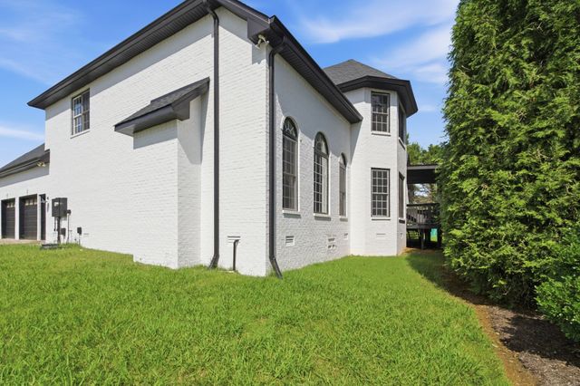 2205 Oakleigh Dr, Murfreesboro, TN 37129