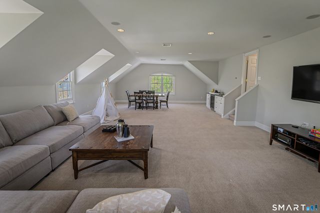324 Silver Spring Road, Ridgefield, CT 06877