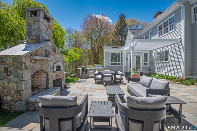 324 Silver Spring Road, Ridgefield, CT 06877
