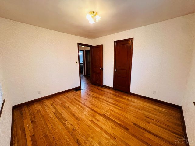 7905 Plainfield Road, Deer Park, OH 45236