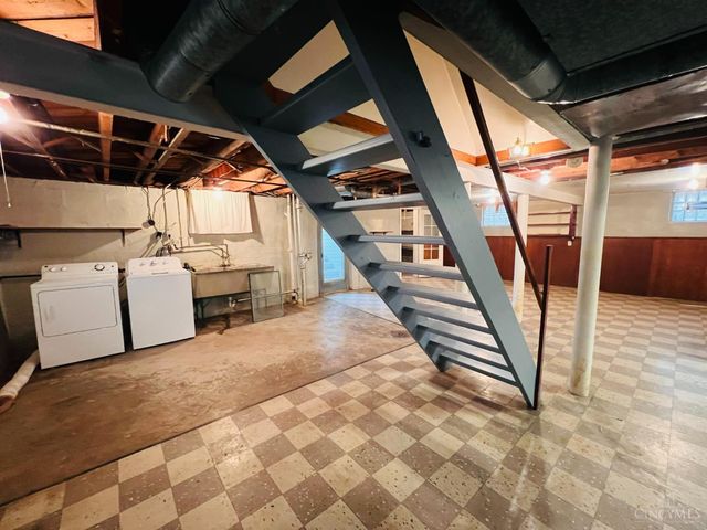 7905 Plainfield Road, Deer Park, OH 45236