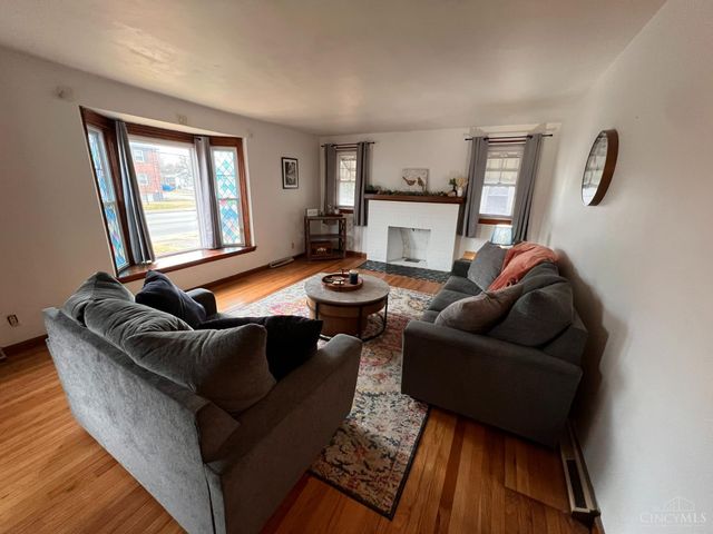 7905 Plainfield Road, Deer Park, OH 45236