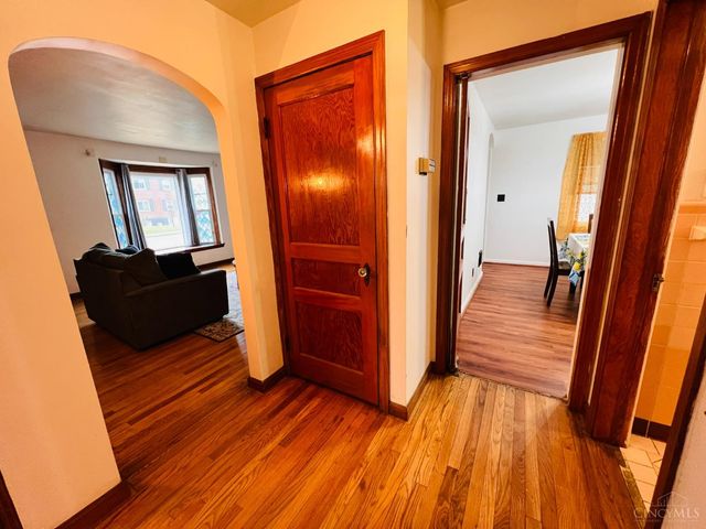 7905 Plainfield Road, Deer Park, OH 45236