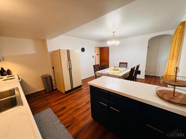 7905 Plainfield Road, Deer Park, OH 45236