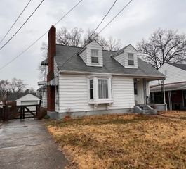 7905 Plainfield Road, Deer Park, OH 45236