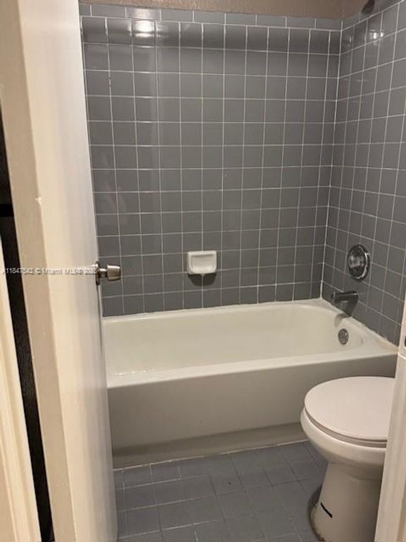 Image 10 of property listing at Address unavailable.