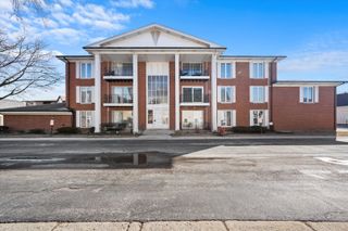 5721 CIRCLE Drive 304, Oak Lawn, IL 60453