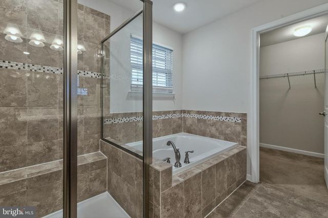 1113 LONG FARM CIR, Brunswick, MD 21716