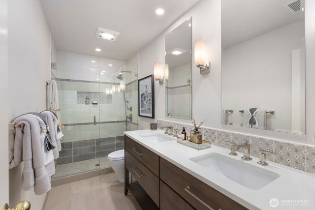 23115 SE 44th Street, Sammamish, WA 98075