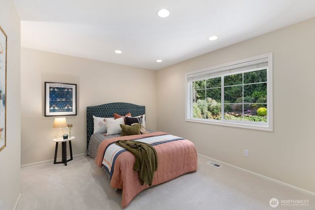 23115 SE 44th Street, Sammamish, WA 98075