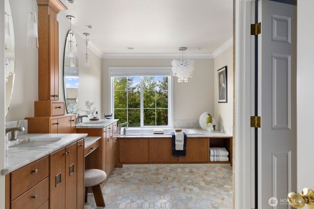 23115 SE 44th Street, Sammamish, WA 98075