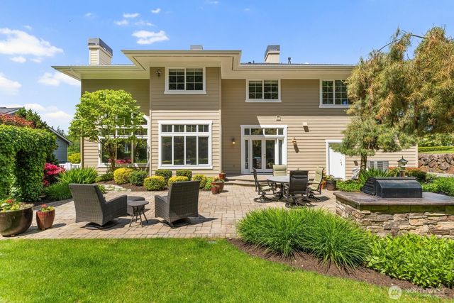 23115 SE 44th Street, Sammamish, WA 98075