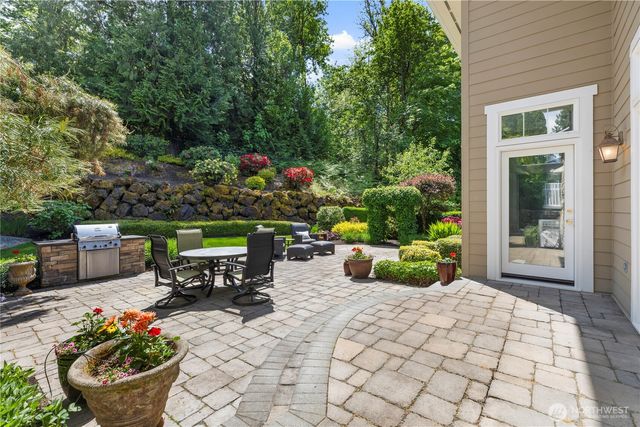 23115 SE 44th Street, Sammamish, WA 98075
