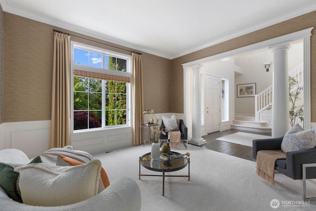 23115 SE 44th Street, Sammamish, WA 98075
