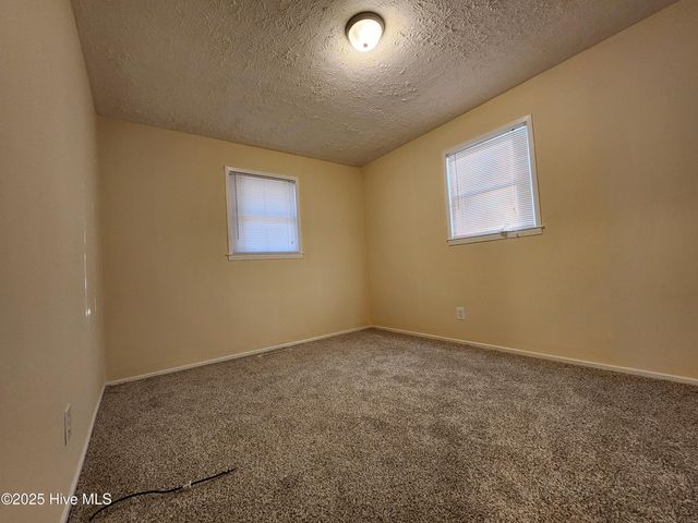 395 Maple Street, Jacksonville, NC 28540