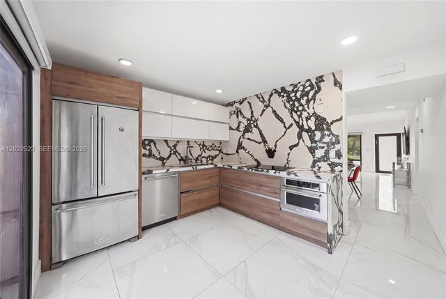 455 NE 210th Terrace, Miami, FL 33179