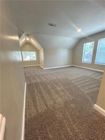 5246 Lyon Avenue, Kansas City, MO 64123