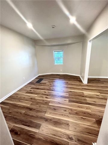 5246 Lyon Avenue, Kansas City, MO 64123