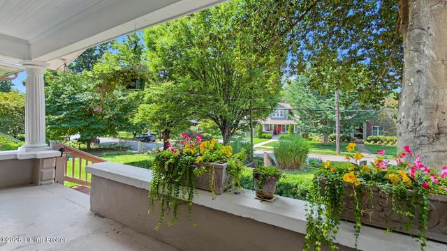 211 Pennsylvania Ave, Louisville, KY 40206