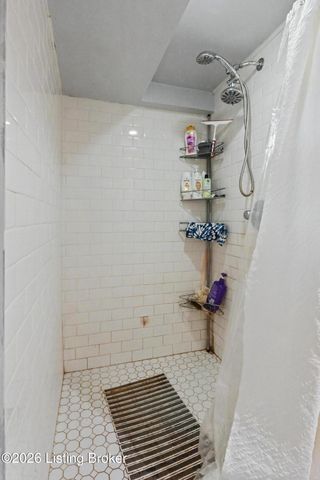 211 Pennsylvania Ave, Louisville, KY 40206
