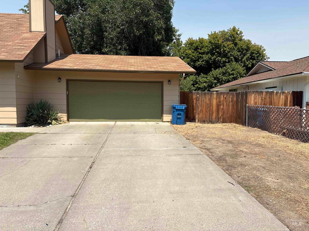 1200 E 9th N, Mountain Home, ID 83647 photo 2