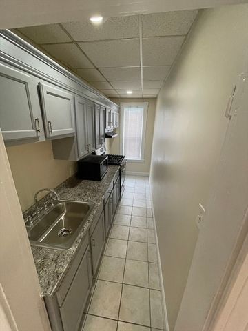 50 Whipple St 1, Worcester, MA 01607
