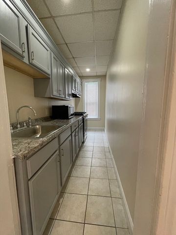 50 Whipple St 1, Worcester, MA 01607