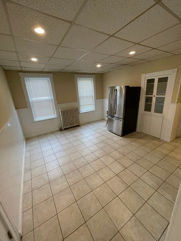 50 Whipple St 1, Worcester, MA 01607