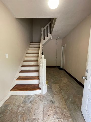 50 Whipple St 1, Worcester, MA 01607