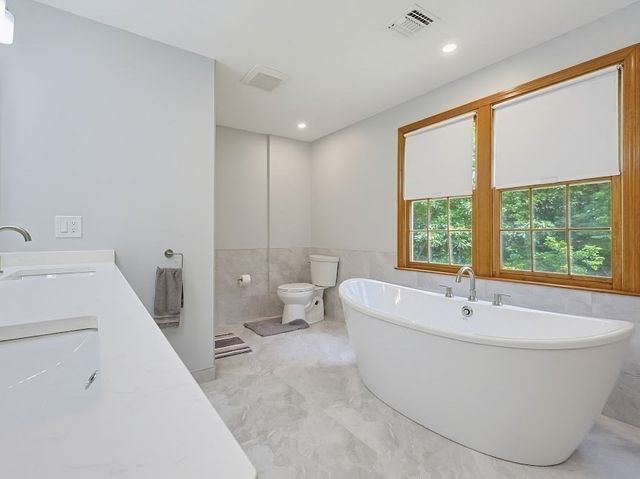 88 Andrews Rd, Marlborough, MA 01752