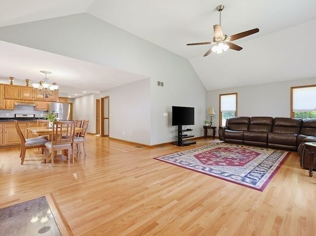 88 Andrews Rd, Marlborough, MA 01752