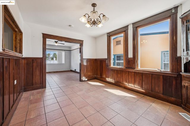 3427 Laguna Ave, Oakland, CA 94602