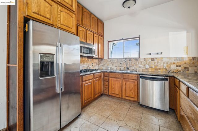 3427 Laguna Ave, Oakland, CA 94602