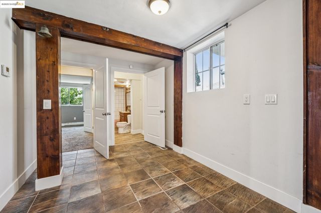 3427 Laguna Ave, Oakland, CA 94602