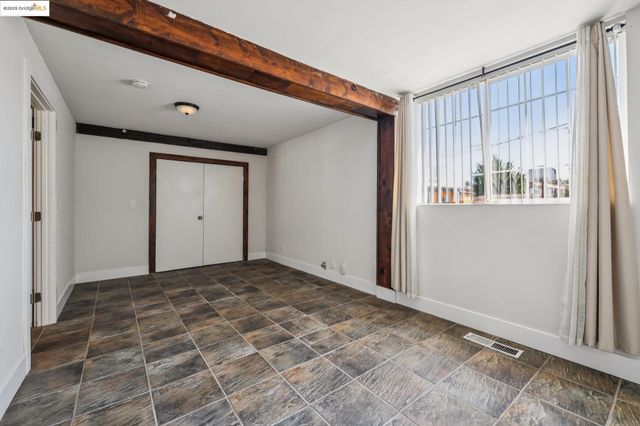 3427 Laguna Ave, Oakland, CA 94602