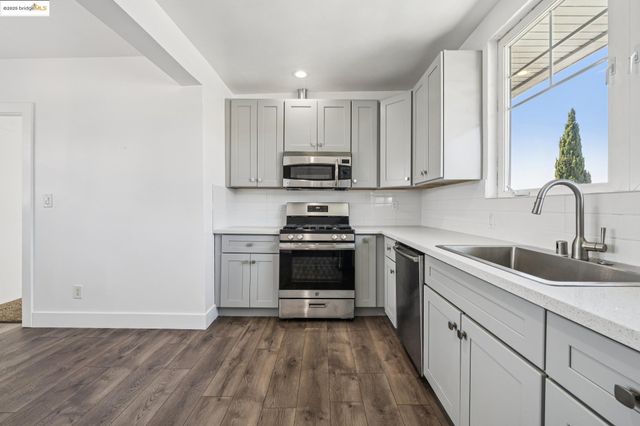 3427 Laguna Ave, Oakland, CA 94602