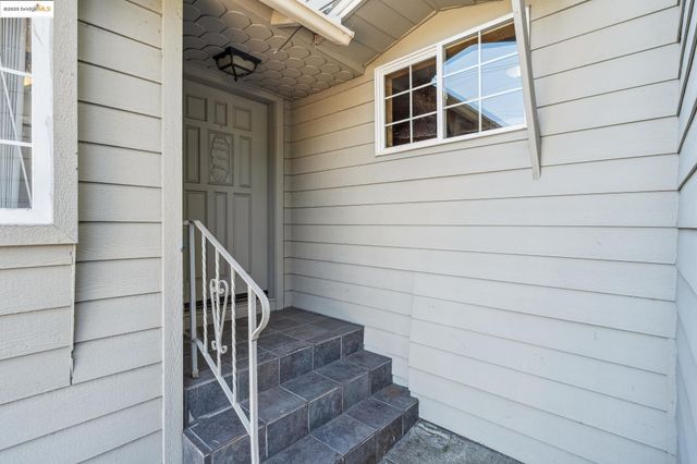 3427 Laguna Ave, Oakland, CA 94602