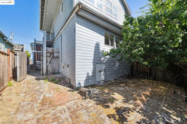 3427 Laguna Ave, Oakland, CA 94602