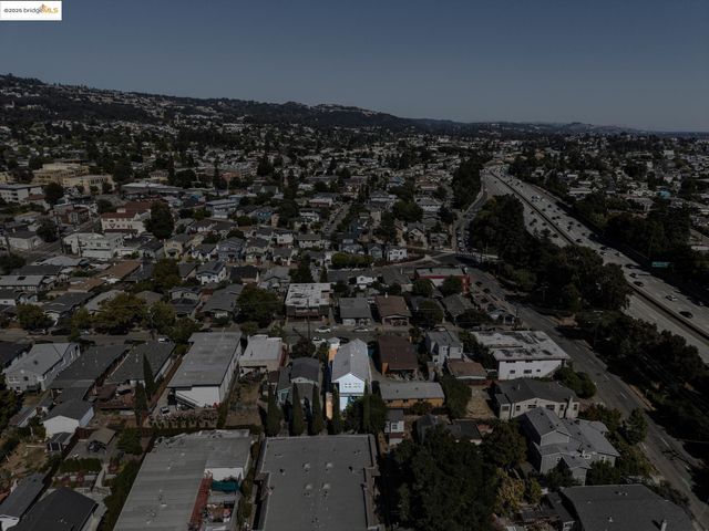 3427 Laguna Ave, Oakland, CA 94602