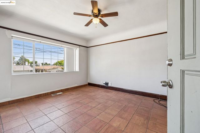 3427 Laguna Ave, Oakland, CA 94602