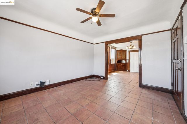 3427 Laguna Ave, Oakland, CA 94602