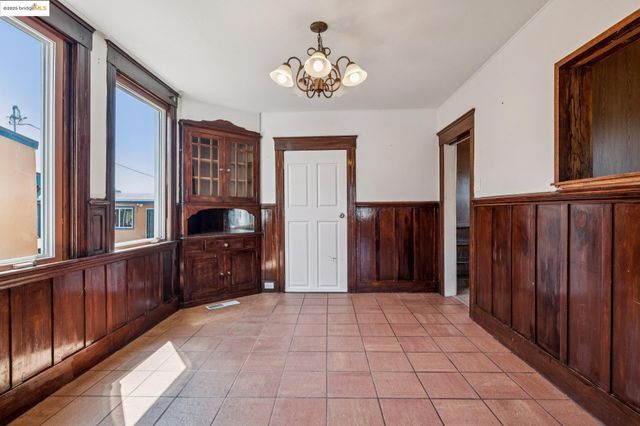 3427 Laguna Ave, Oakland, CA 94602