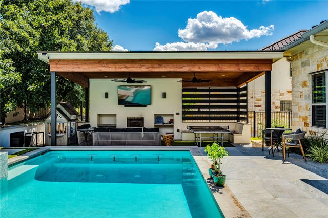 109 Bisset CT, Austin, TX 78738