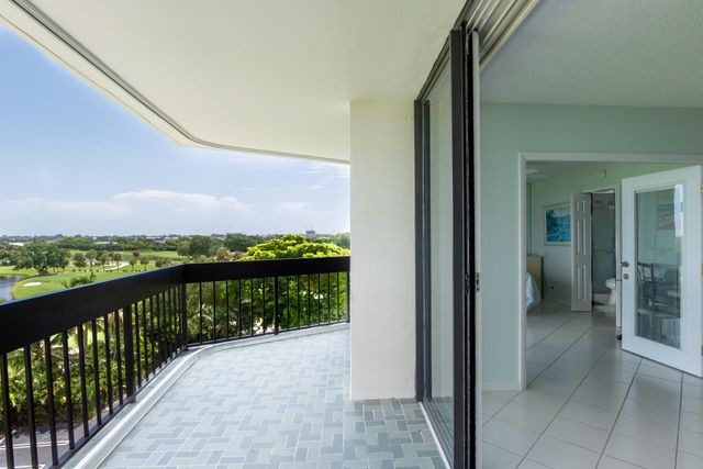 2000 PRESIDENTIAL Way 603, West Palm Beach, FL 33401