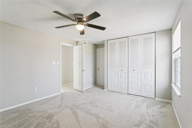 945 Chatsworth DR, Newport News, VA 23601