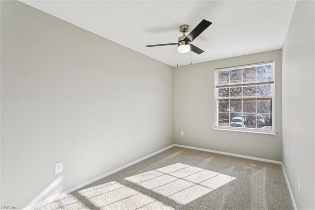 945 Chatsworth DR, Newport News, VA 23601