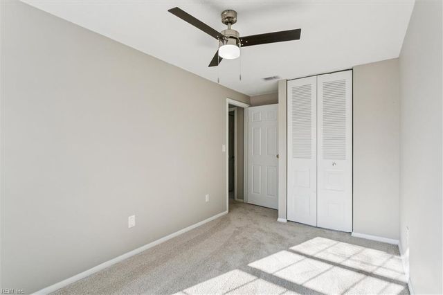 945 Chatsworth DR, Newport News, VA 23601