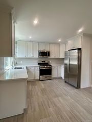 32 East Avenue 1, Glen Cove, NY 11542