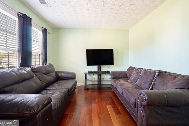 1359 River Club Drive NE, Conyers, GA 30012